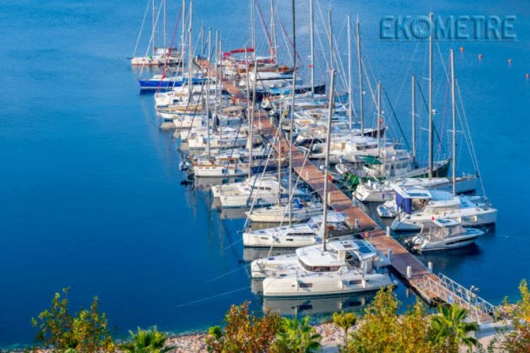 10 metrelik tekne için marina ücreti 4000 Euro 