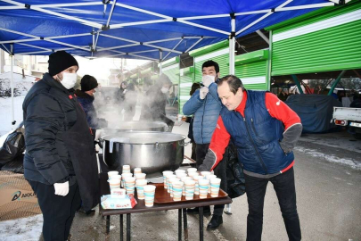 Pazarcıların İçini Isıtan İkram