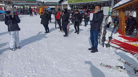 Uludağda Adım Atacak Yer Kalmadı