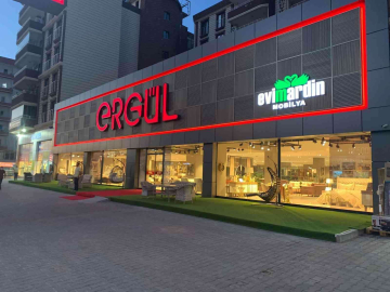 Mardinde mobilya mağazasından 14 Şubat Sevgililer Günü özel indirimi