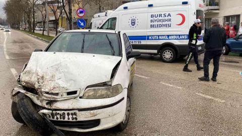 Bursada Sağanak Yağış Kaza Getirdi