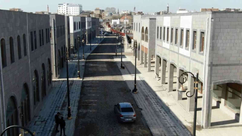 Diyarbakırda Yenikapı Açık Hava Yaşam ve Kültür Merkezinde 52 dükkan kiralamaya sunuldu