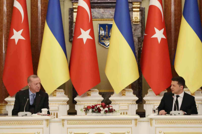 Ukrayna Devlet Başkanı Zelenskiy: “Ülkemizin toprak bütünlüğüne, egemenliğimize ve Kırım konusuna aktif destek veren Cumhurbaşkanı Erdoğana çok teşekkür ederim”