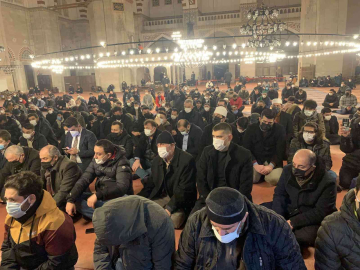 AK Parti İstanbul İl Gençlik Kollarından Regaip Kandili programı