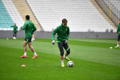 Bursaspor, Timsah Parkta Çalıştı