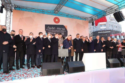 Binali Yıldırım direksiyona geçti, Cumhurbaşkanı Erdoğanın açtığı yolu kullandı