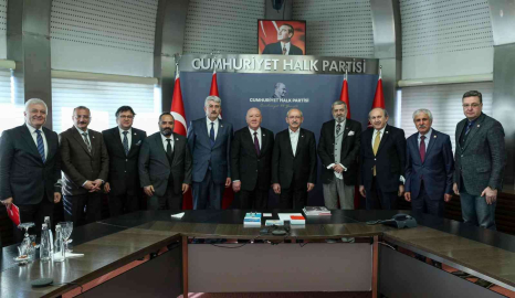 Tgk, Medyanın Sorunları Raporunu Chp Lideri Kılıçdaroğluna Sundu
