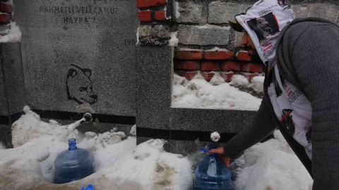 Uludağda Eksi 10 Derecede Metrelerce Su Kuyruğu
