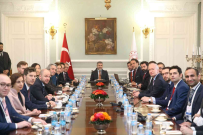 Bakan Nebati: “Londradaki 2. günümüzde Türkiye Ekonomi Modelini açıklamaya devam ediyoruz”