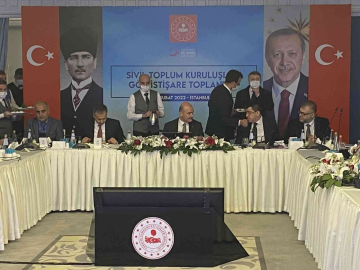 Bakan Soylu, Sarıyerde STK temsilcileriyle görüştü
