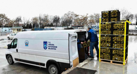 ABB, Mersinli limon üreticilerinden alınan limonları Başkentte sosyal yardım alan ailelere ulaştırdı