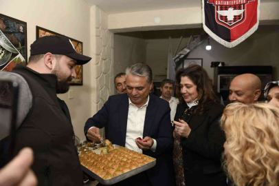 Başkan Uysal, Gaziantepliler Derneğinin açılışına katıldı
