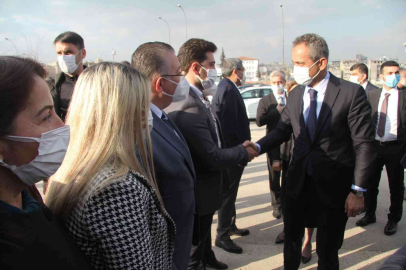 Bakan Özerden AK Parti Gaziantepe ziyaret