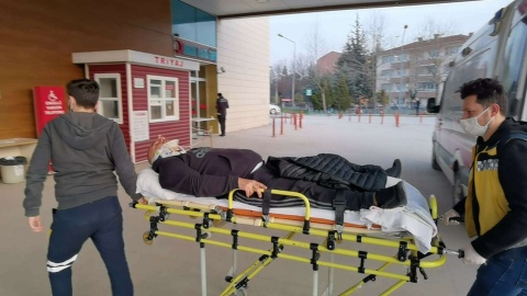 Alkollü Ve Ehliyetsiz Sürücü Önündeki Araca Çarptı: 1 Yaralı