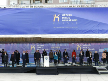 Avrupanın en genç ülkesi Kosova, bağımsızlığının 14. yılını kutladı