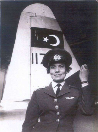 MSBden özel paylaşım: “Gururla paylaşıyoruz ki NATOnun ilk kadın jet pilotu bir Türk subayıdır”