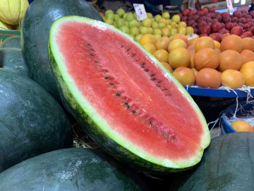 Karpuz tezgahlara düştü