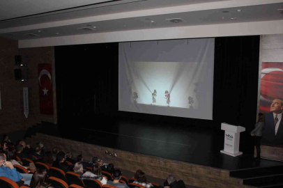 Perdenin Arkasındaki Karagöz Belgeseli İzleyiciyle Buluştu