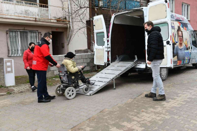 Engelsiz Hizmet Aracı Yollarda