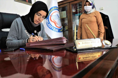 28 Şubat mağduru olan Türkiyenin ilk başörtülü Belediye Başkanı Fethiye Atlı o süreci anlattı