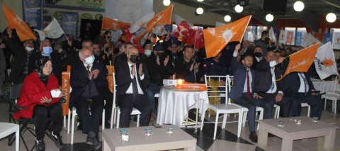 AK Partili mahalle başkanları Salihlide eğitimden geçti