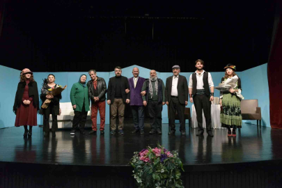 Yıldırımlılar Tiyatroda Buluştu
