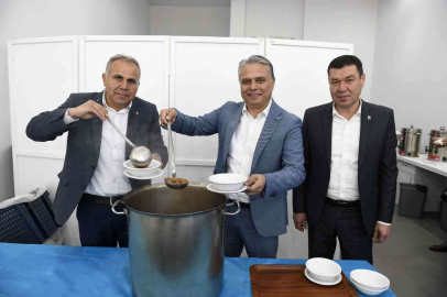 Başkan Uysal, Bamya Çorbası Gününde Konyalılarla buluştu