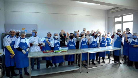 Yıldırımda ‘Engelsiz Mutfak Yüzleri Güldürüyor