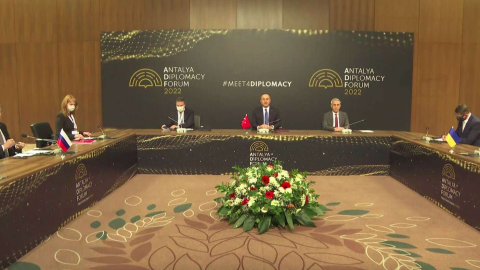 Antalyada üçlü dışişleri bakanları toplantısı başladı