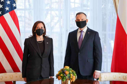 Harris: İki Patriot hava savunma sistemi füze bataryası Polonyaya teslim edildi