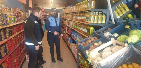 Çaldıranda fahiş fiyat ve stokçuluk denetimi