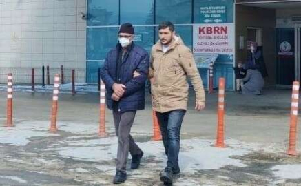 60 Yaşındaki Adam, Genci Bıçaklayarak Öldürdü