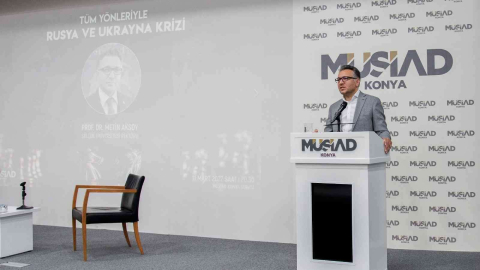 Rektör Aksoy, Rusya ve Ukrayna krizini değerlendirdi