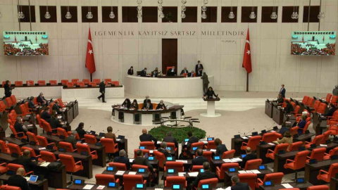 AK Partili İskenderoğlu, “Aziz şehitlerimizi unutmayacak, unutturmayacağız”