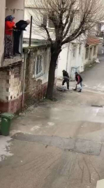 Bursada Hırsızların Rahat Tavırları Kameraya Yansıdı