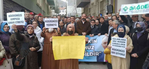 Açığa Alınan O Müdüre Veliler Ve Eğitimcilerden Destek