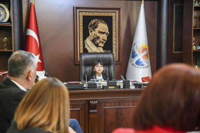 Zeydan Karalar makamını küçük Melise bıraktı
