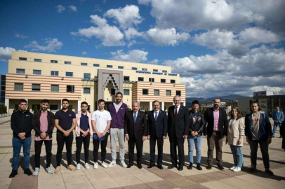 TBMM Başkanı Şentop Uluslararası Saraybosna Üniversitesini ziyaret etti
