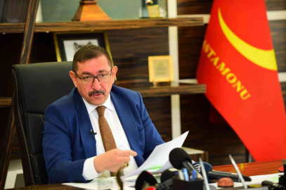 İhale yapıldığı sırada belediye binasını basan CHPli il başkanı hakkında suç duyurusu