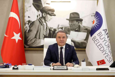 Antalya Büyükşehir Belediye Başkanı Böcekten 1 Mayıs Mesajı