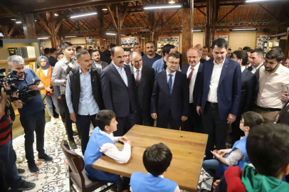 Öğrencilere kitap kafe