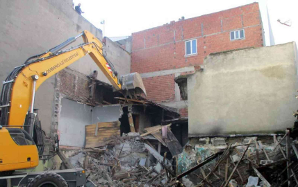 Osmangazide Metruk Binalarla Mücadele Sürüyor