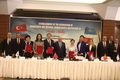 Binali Yıldırım: “550 Milyar Dolar Ticaretin Sadece 2,8İ Kendi Aralarında Dönüyor”