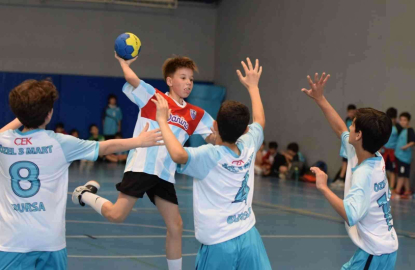 Nilüfer Spor Şenliklerinde Heyecanlı Yarışlar