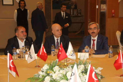 Yıldız Holding CEOsu Mehmet Tütüncü Malatyada iş dünyası ve üniversiteli gençlerle buluştu