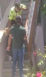 Bursada Polisten Kaçan Şahıslar Nefes Kesen Takip Sonrası Saklandıkları Evde Yakalandı