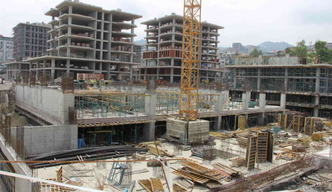 Rize şehir merkezindeki kentsel dönüşüm çalışmaları hız kesmeden sürüyor