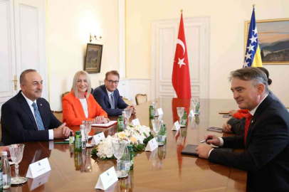 Bakan Çavuşoğlu, Bosna Hersek Devlet Başkanlığı Konseyi Hırvat üyesi Komsic ile görüştü