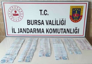 Kendilerini Polis Olarak Tanıtan Dolandırıcılar Kıskıvrak Yakalandı : 2 Tutuklama