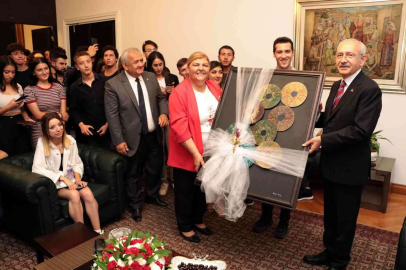Kılıçdaroğluna kirpi oklu tablo